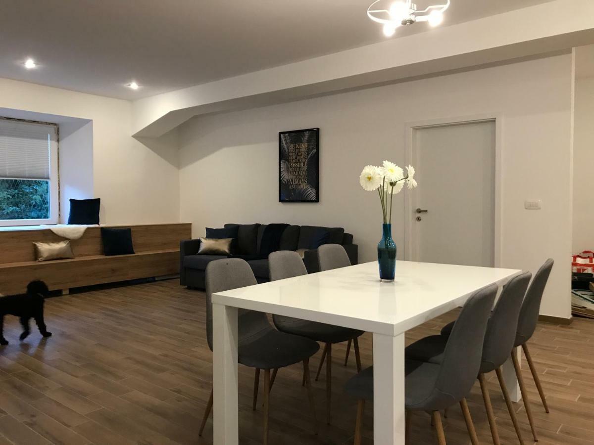 Apartment Jure In *